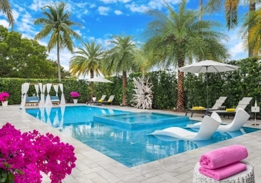 Vacation Luxury: Indulge in High-End Rentals in Miami Image